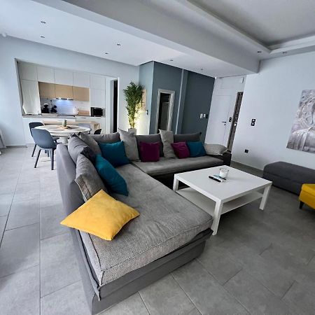 Live Minimal Apartment Athena Bagian luar foto