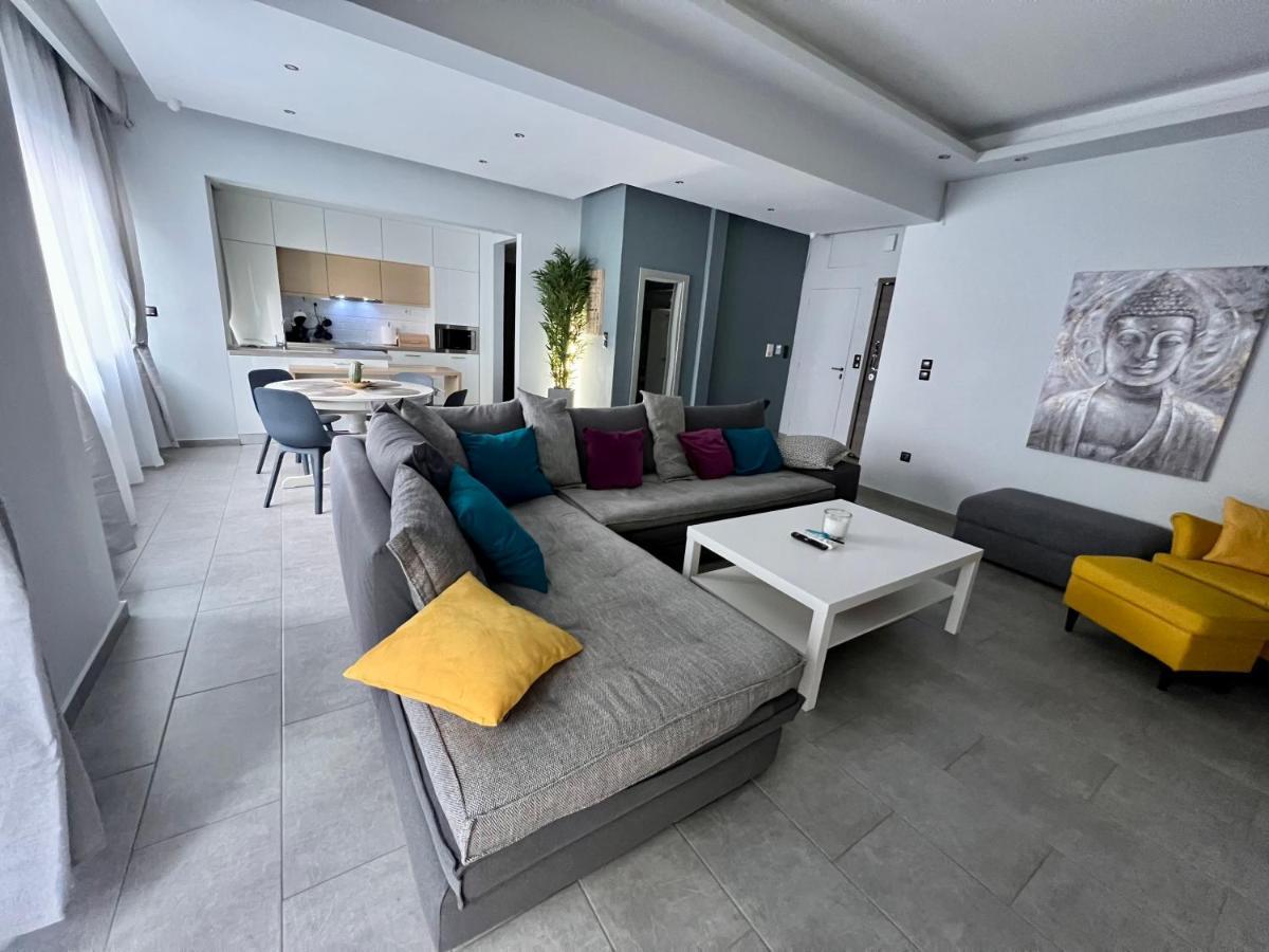 Live Minimal Apartment Athena Bagian luar foto