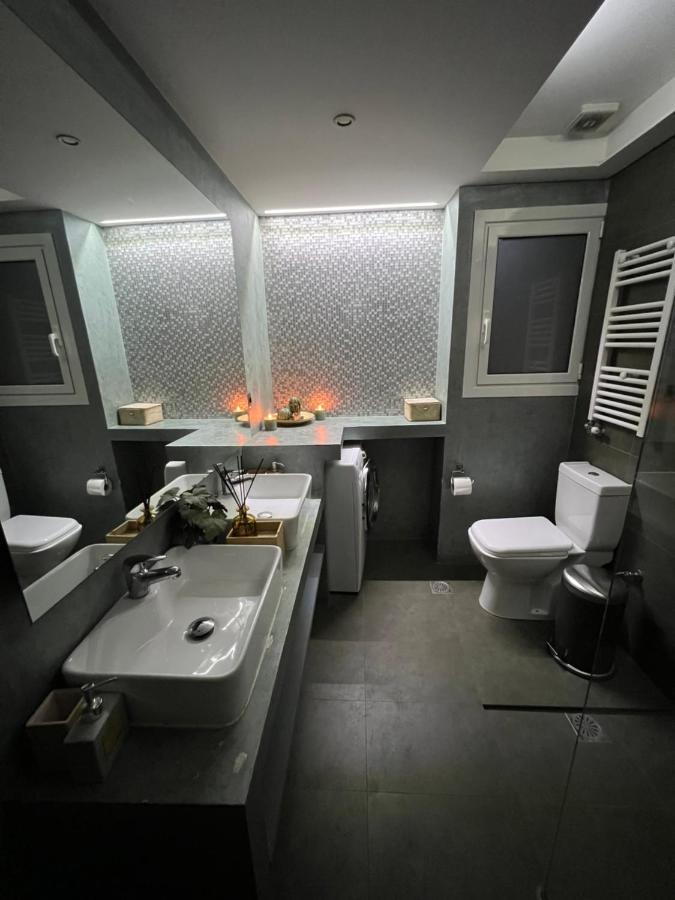 Live Minimal Apartment Athena Bagian luar foto
